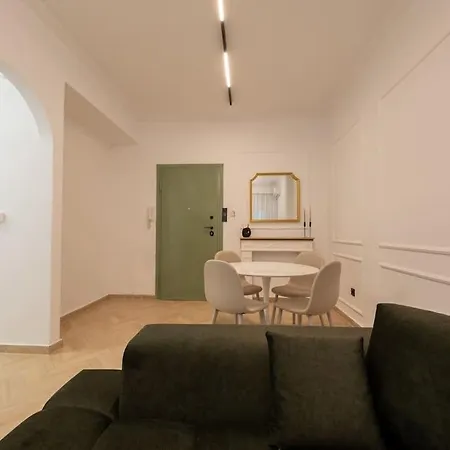 Iris Luxury Apartament *